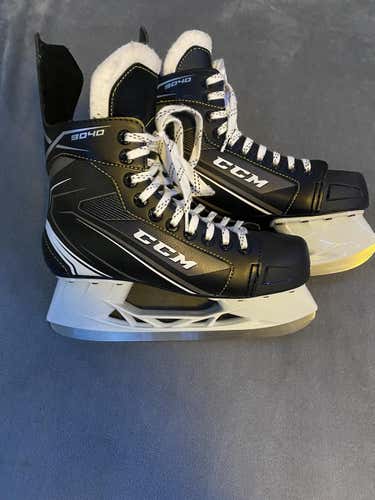 Used CCM Tacks 9040 Skates