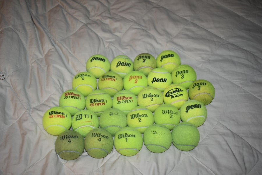 26 Penn/Wilson Tennis Balls