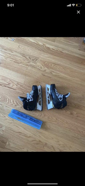 Used Bauer Regular Width Size 9 Supreme 2S Pro Goalie Skates