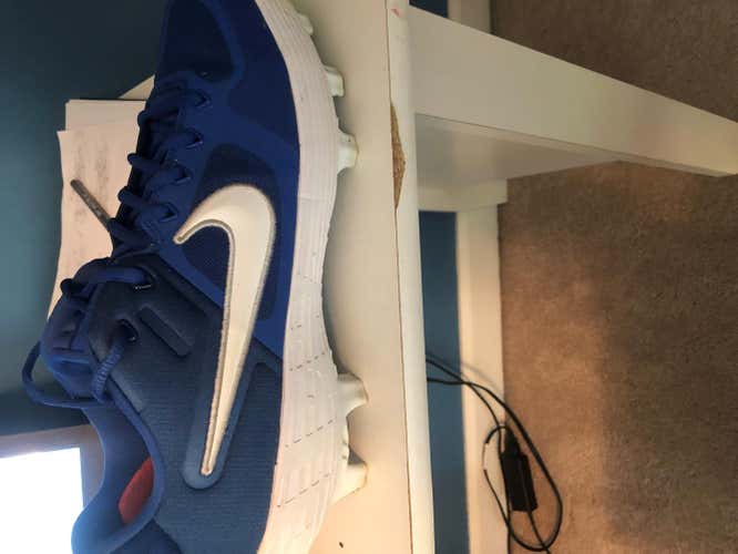 Blue Used Adult Men's Size 11.5 (Women's 12.5) Molded Cleats Nike Cleats