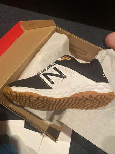 Black Unisex Size 7.0 (Women's 8.0) New Balance Shoes