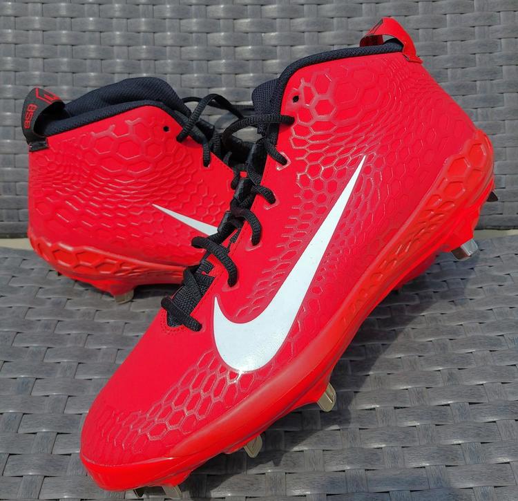 trout 5 baseball cleats