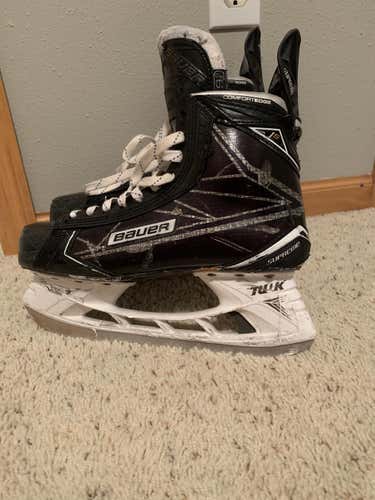 Used Bauer Regular Width Size 9.5 Supreme 1S Hockey Skates