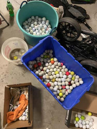100 Assorted Golf Balls