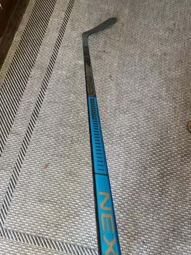 Pro Stock Bauer Nexus 2N Pro RH Hockey Stick
