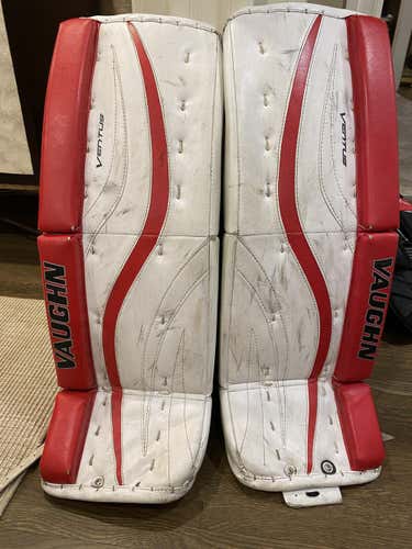 White Used Junior 30" Vaughn Ventus LT58 Goalie Leg Pads