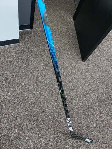 Intermediate Left Hand Mid Pattern  Nexus Geo Hockey Stick