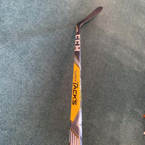 New CCM Pro Stock Super Tacks Hockey Stick Right