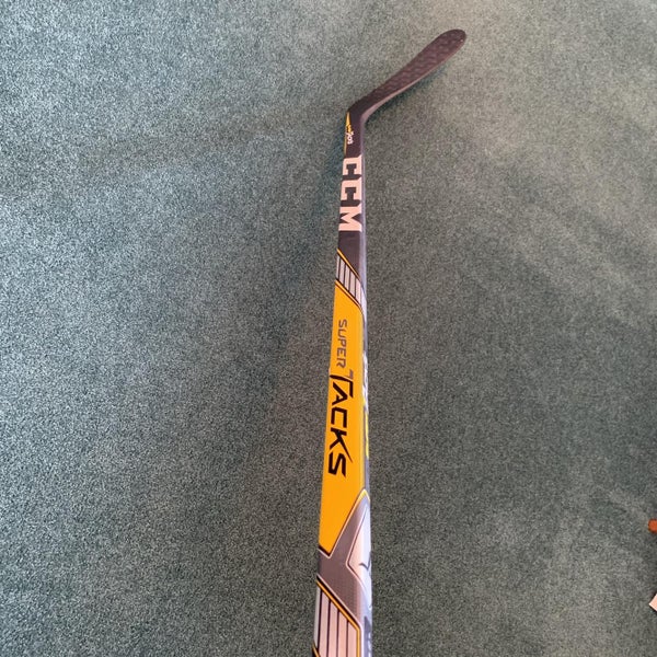 New CCM Pro Stock Super Tacks Hockey Stick Right