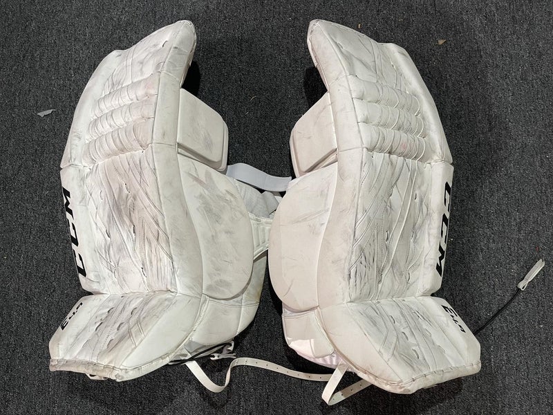 32’’+1 Intermediate White CCM E4.9 hockey leg pads