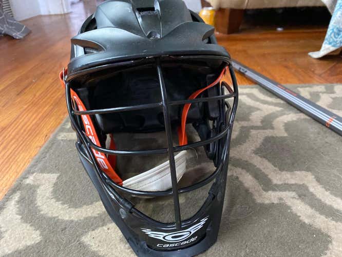 Black Adult Cascade S Helmet
