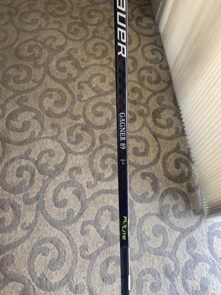 Senior Right Handed Mid Pattern Pro Stock Vapor FlyLite Hockey Stick