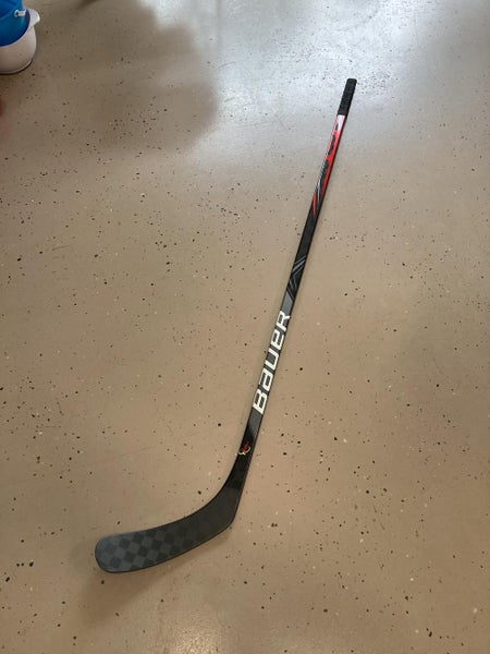 Like New Bauer ADV Vapor Fly Lite RH Travis Boyd