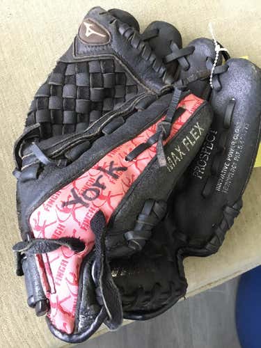 Used Infield 11" Finch Softball Glove