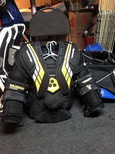 Used Medium Vaughn Pro Stock Velocity VE8 Pro Goalie Chest Protector