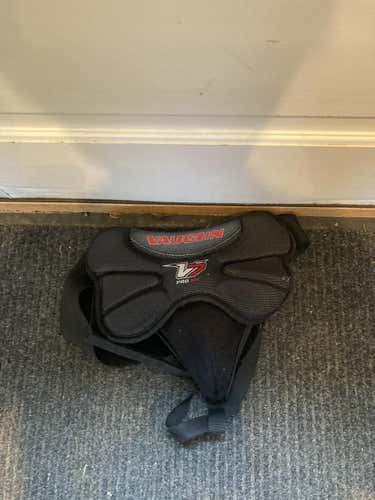 Vaughn V7 Pro XR Goalie Cup