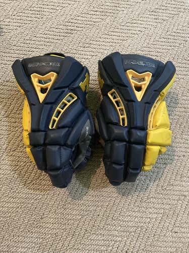 Michigan Maverik Rome Gloves