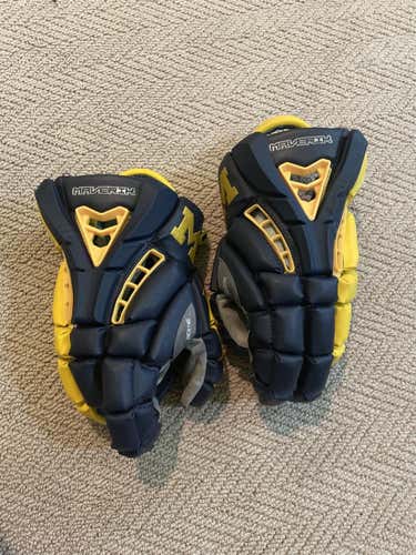 Michigan Maverik Lacrosse Gloves
