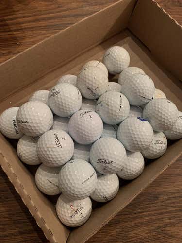 31 Titleist Pro V1/X Golf Balls