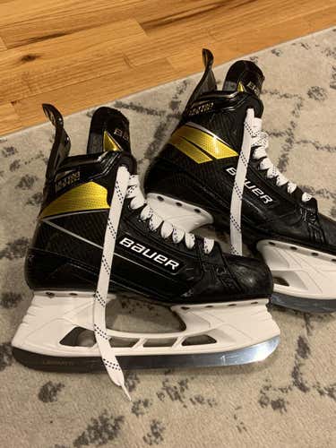 Used Senior Bauer Supreme Ultrasonic Hockey Skates Regular Width Size 9