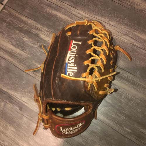 Louisville Icon IC1150 Custom Trapeze Web USA Glove 11.5”