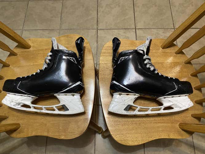 Used Bauer Wide Width Size 9 Supreme 1S Hockey Skates