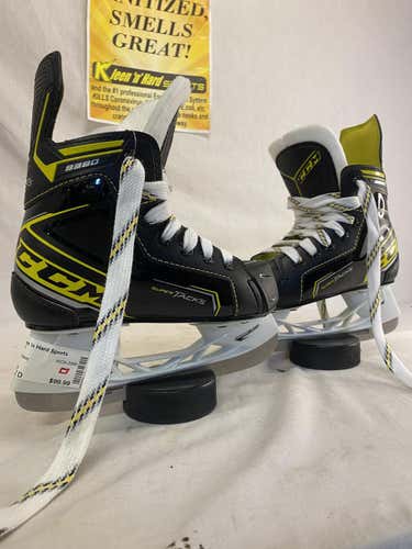 New CCM Tacks 9380 Ice Hockey Size Yth 12 D Skates