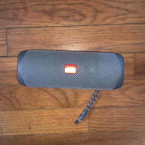 JBL Flip 5 Speaker