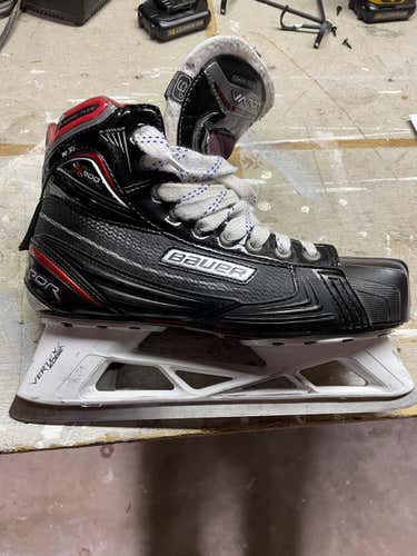 Used Senior Bauer vapor x900 Hockey Goalie Skates Regular Width Size 9