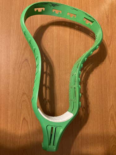 TLax Traditional Lacrosse Head - used / green