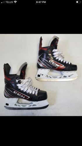 Used CCM Wide Width Size 7.5 JetSpeed FT2 Hockey Skates