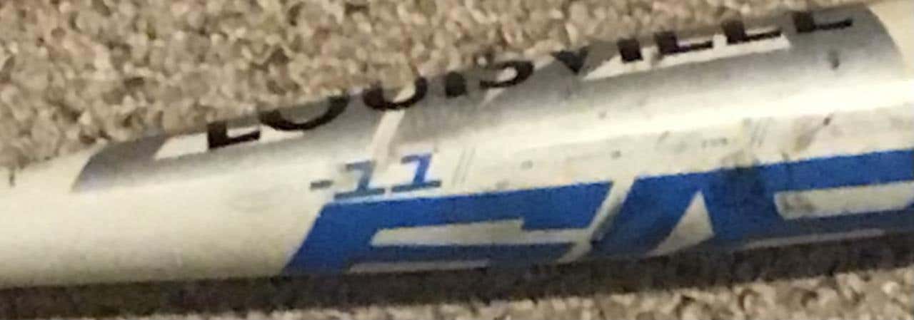 Used Kid Pitch (9YO-13YO) Louisville Slugger Composite Solo 618 Bat (-11) 18 oz 29"