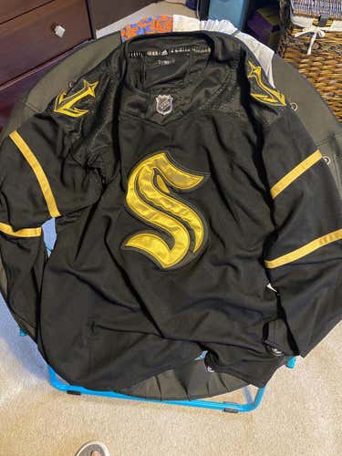 Adidas Seattle Kraken size 54 jersey