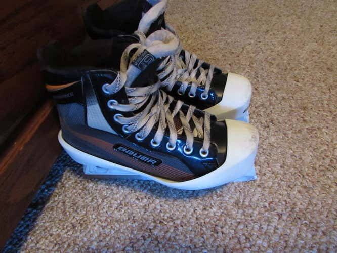 Used Junior Bauer Performance Hockey Goalie Skates Extra Wide Width Size 5.5