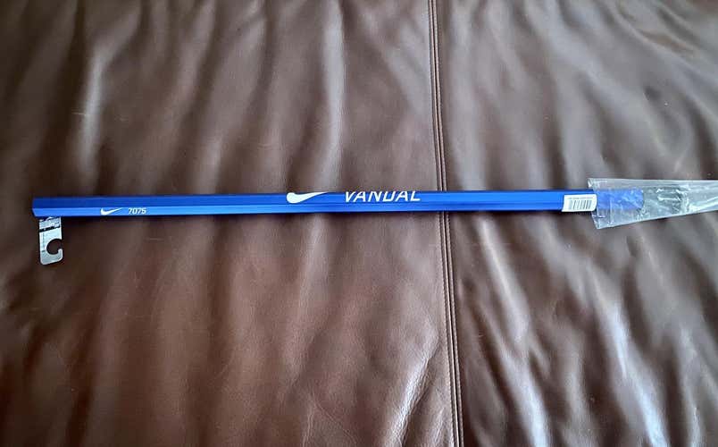 Nike Shaft Vandal