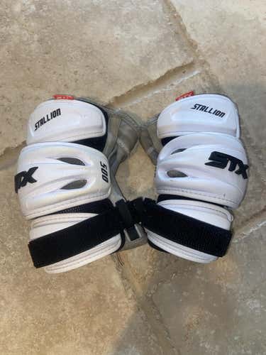 Used Medium STX Stallion HD Arm Pads