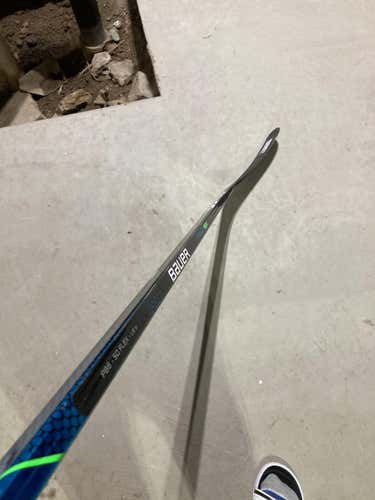 Junior Right Handed Nexus Geo Hockey Stick