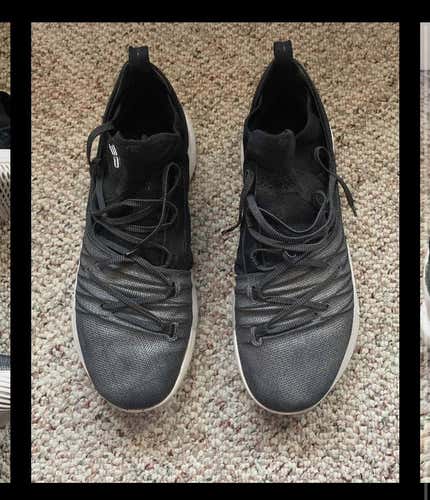 Used Black Curry 5 With Box