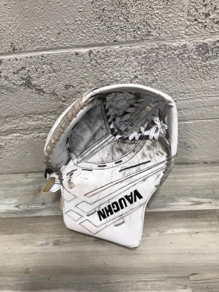 Vaughn Velocity VE8 Pro XP Carbon Full Right Goalie Glove
