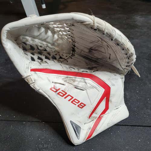 Used Senior Bauer Supreme JRZ TotalOne Goalie Glove