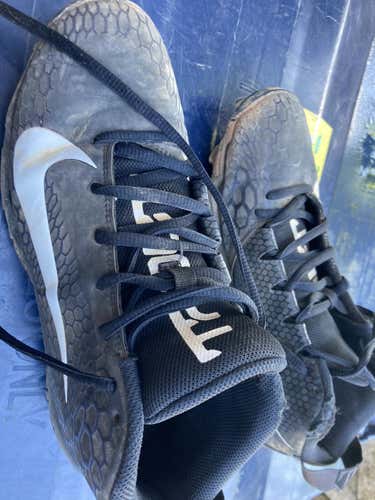 Size 7.0 (Women's 8.0) Nike Cleats Ck Size As They Were From My Kid Who Is In 8th Grade