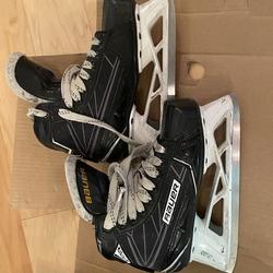 Used Junior Bauer Supreme S170 Hockey Goalie Skates Regular Width Size 2.5