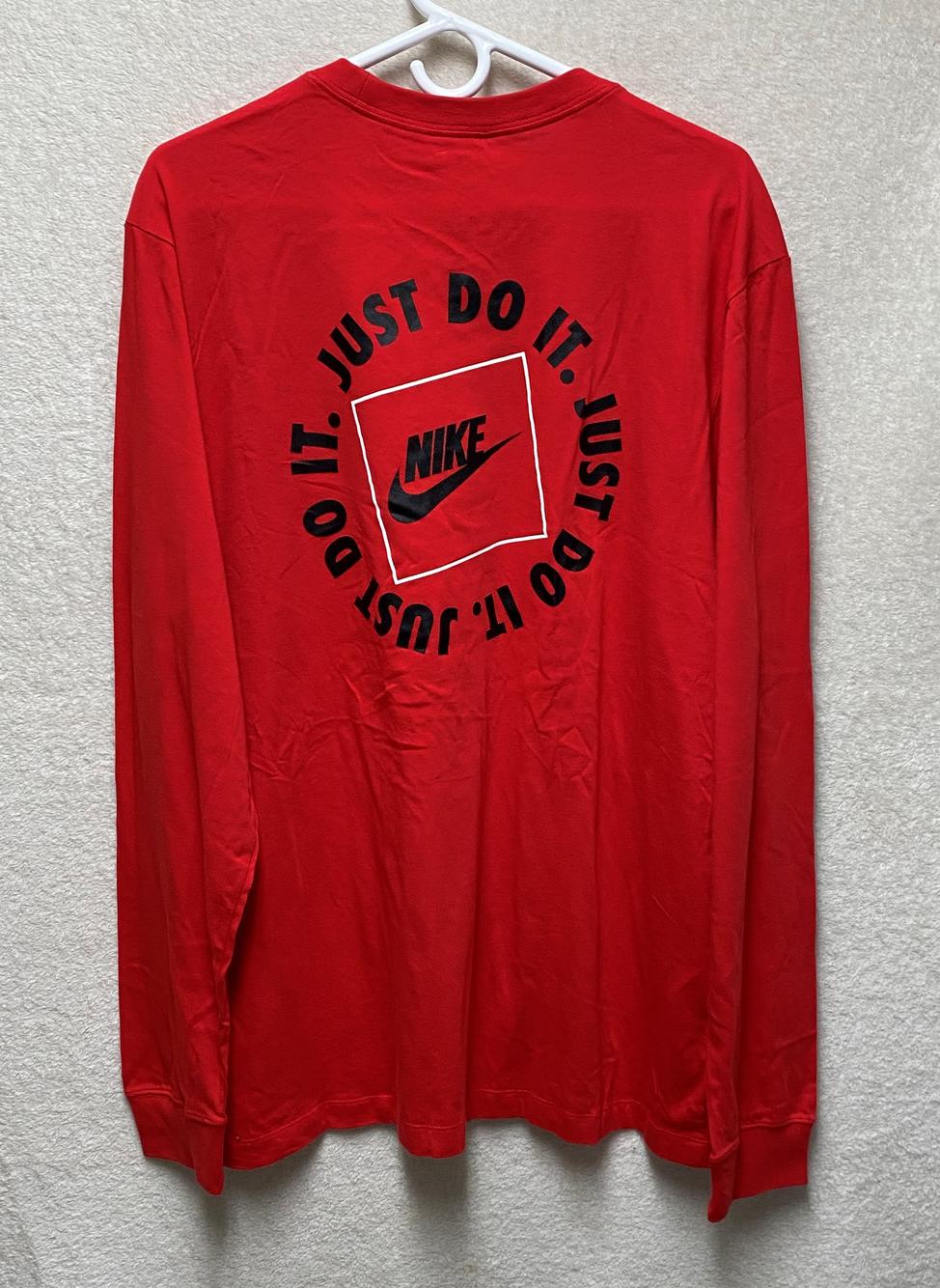 red long sleeve shirt nike