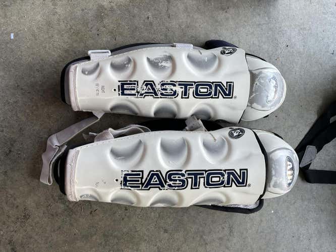 Senior Easton Shin Pads Sz16