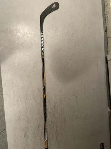 Senior Right Handed Mid Pattern  Supreme MX3 Hockey Stick