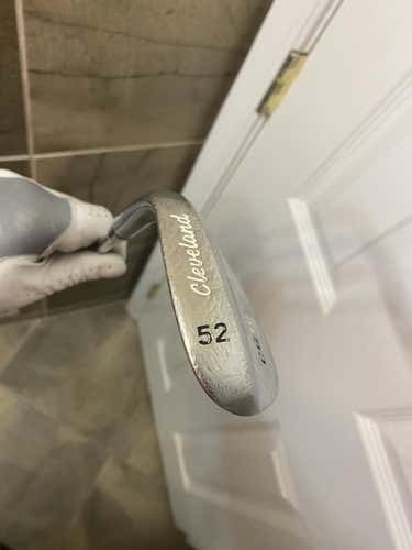 Cleveland CG 10 Wedge 52* Wedge Flex Right Handed