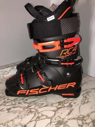 Size 10.5 Men's Fischer RC4 The Curv 130 Vacuum Full Fit Ski Boots