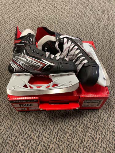 Junior CCM JetSpeed FT460 Regular Width Size 4.5 Hockey Skates