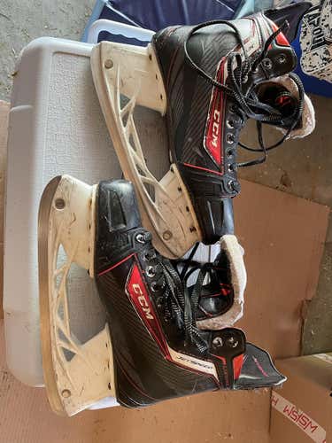 Used Senior CCM JetSpeed Control Hockey Skates Regular Width Size 10