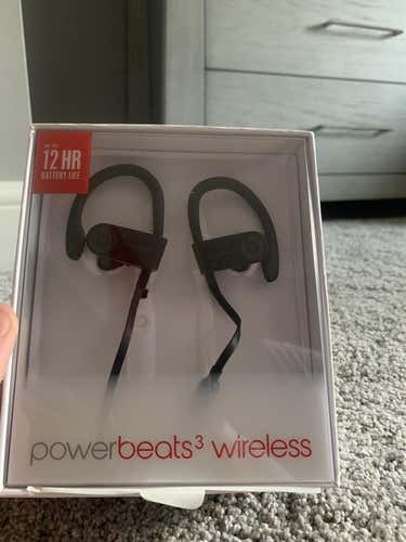 Apple beats Powerbeats 3